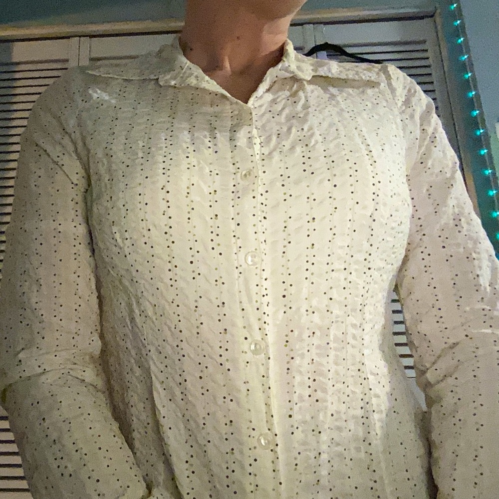 ZAKO Vintage button up. Off-white with polka dots